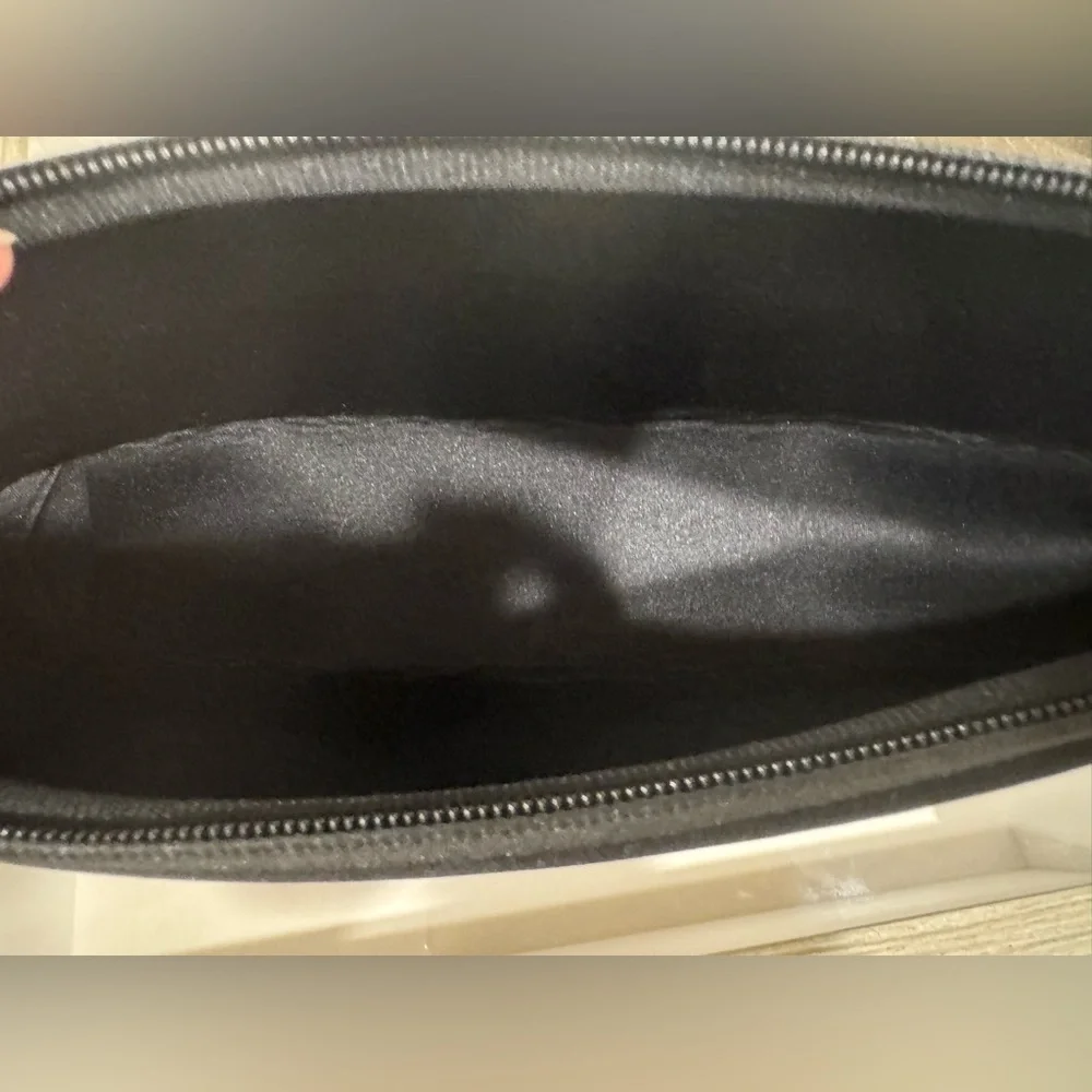 SKIMS Travel/cosmetic pouch. NWT. Black